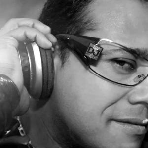 Halley Seidel levanta a bandeira contra a pirataria digital